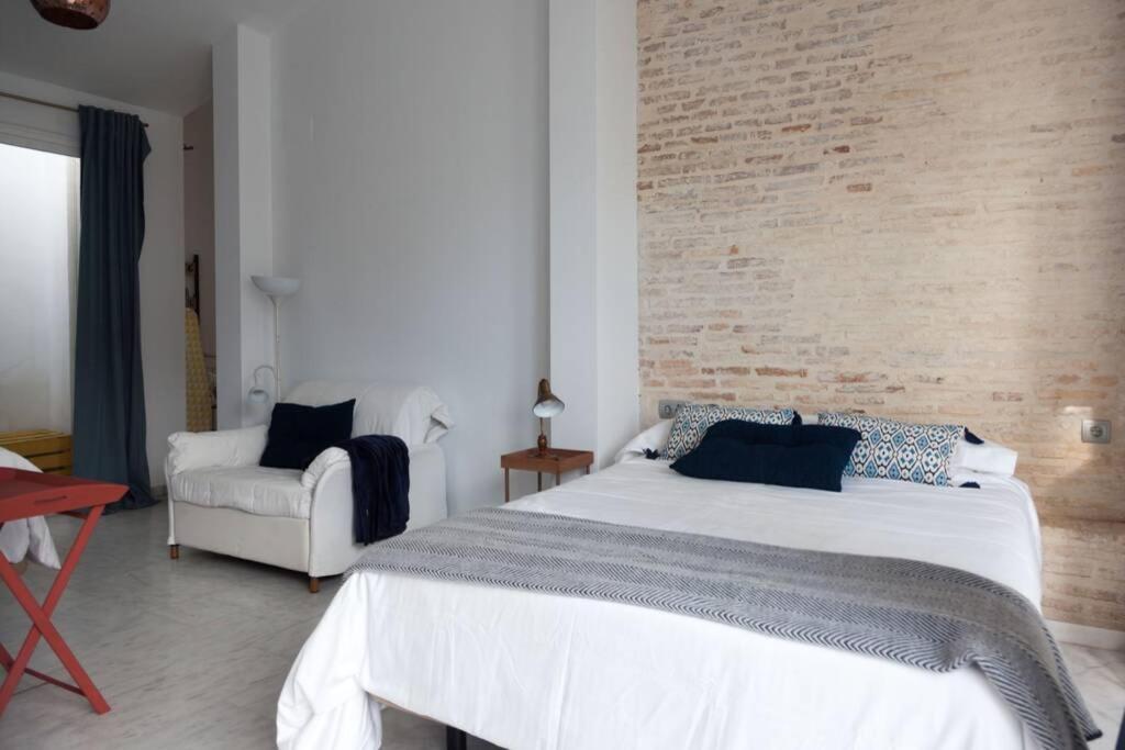 Home Francos 22. Sevilla Kültér fotó