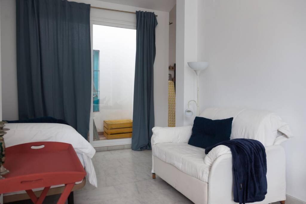 Home Francos 22. Sevilla Kültér fotó
