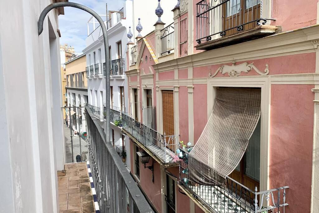 Home Francos 22. Sevilla Kültér fotó