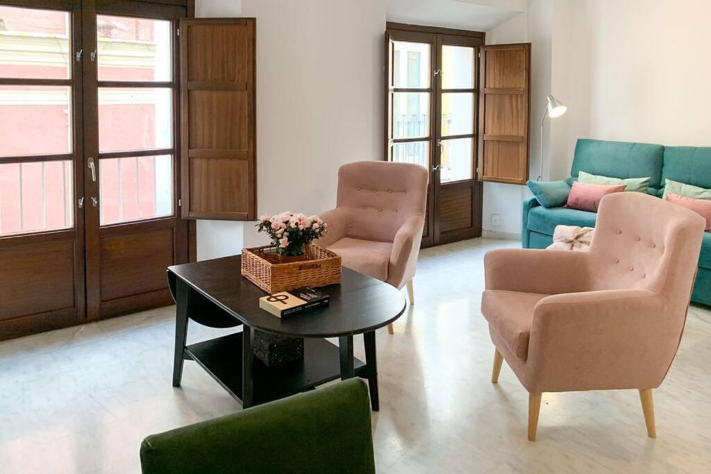 Home Francos 22. Sevilla Kültér fotó